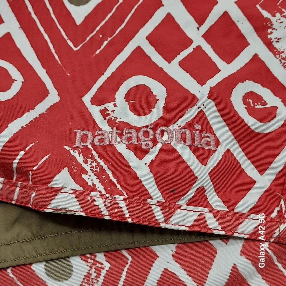 Patagonia Board Shorts Mens 32 Red White Geometric Diamond Print Swim Trunks